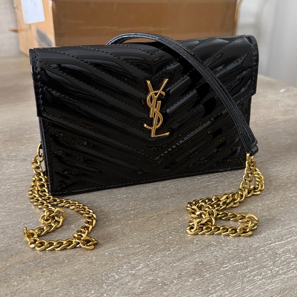 Purse - Picture 1 of 6